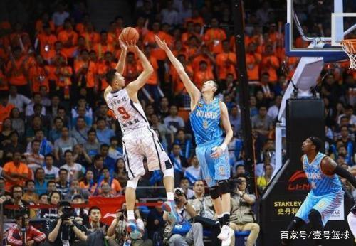 洛博特卡成 洛博特卡成